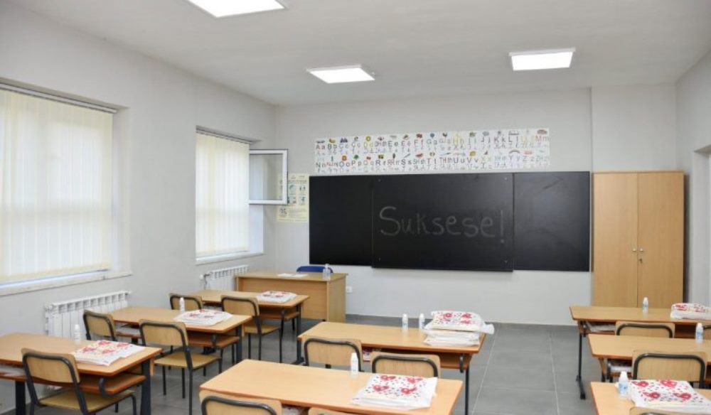 Mbyllen te gjitha shkollat ne vend nga 24 deri 26 janar
